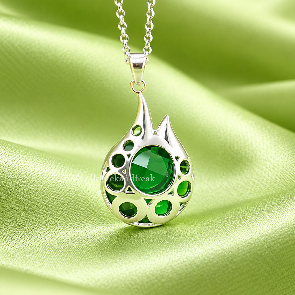 Colgante Estamina de plata con lágrima calada y piedras verdes, cadena ajustable